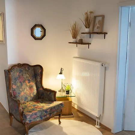 Cozy Hideaway -5 Min Zur Autobahn - Self Check-in Apartment
