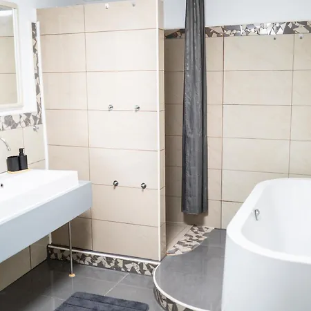 Apartamento Cozy Apartment Hideaway 170 Qm - 5 Min Zur Autobahn - Self Check-In *