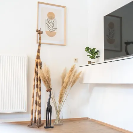 Cozy Hideaway -5 Min Zur Autobahn - Self Check-in Apartment *