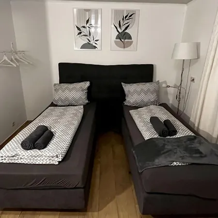 Cozy Hideaway -5 Min Zur Autobahn - Self Check-in 公寓 Büdingen