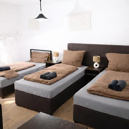 Cozy Apartment Hideaway 170 Qm - 5 Min Zur Autobahn - Self Check-In Apartamento
