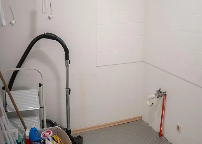 Cozy Hideaway 170 Qm - 5 Min Zur Autobahn - Self Check-in Lägenhet *