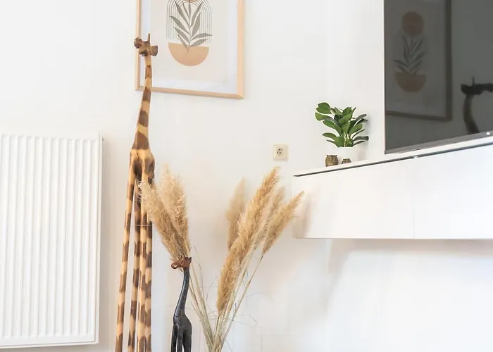 Cozy Hideaway 170 Qm - 5 Min Zur Autobahn - Self Check-in Lägenhet *